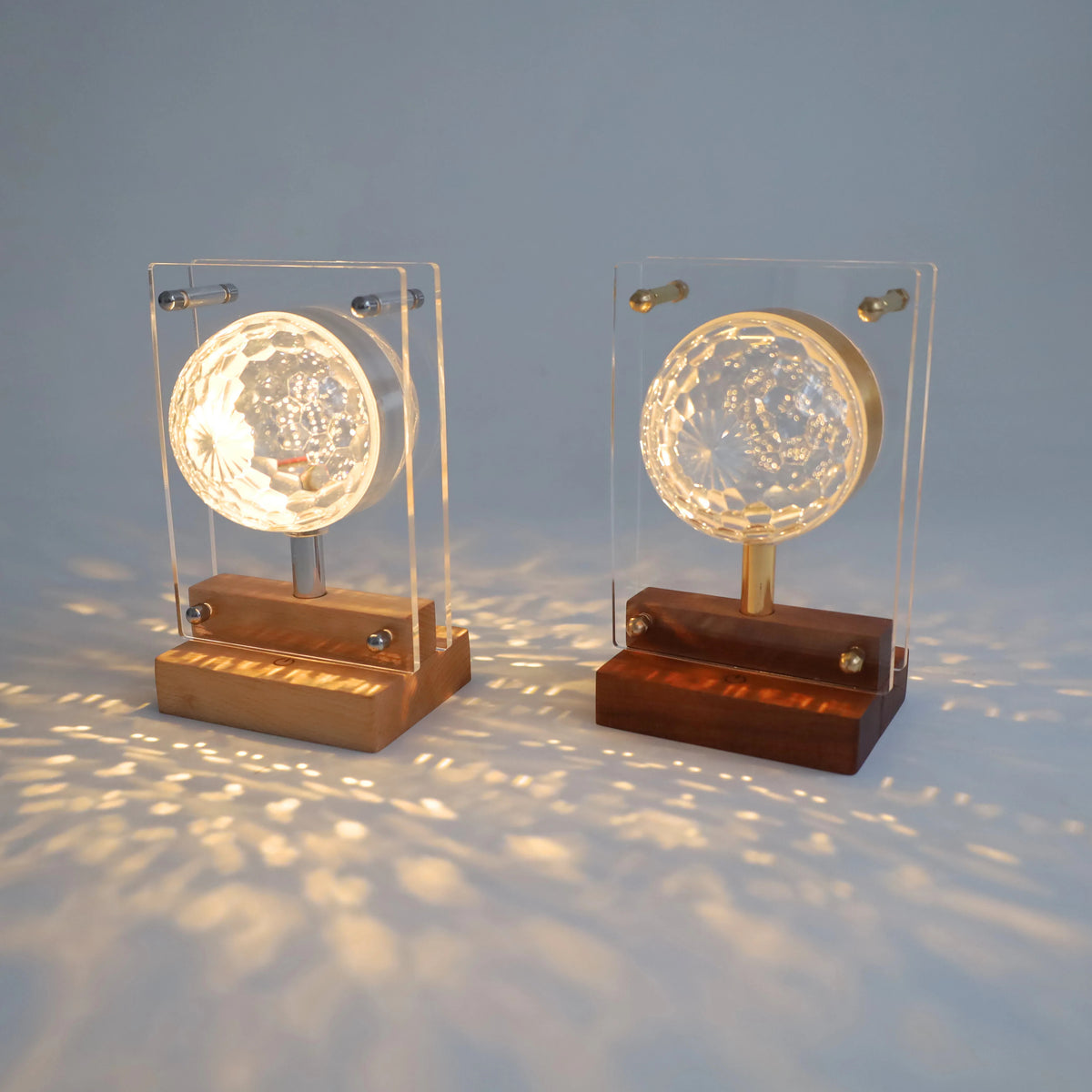 Wooden Base Globe Light Room Decorative Table Lamp